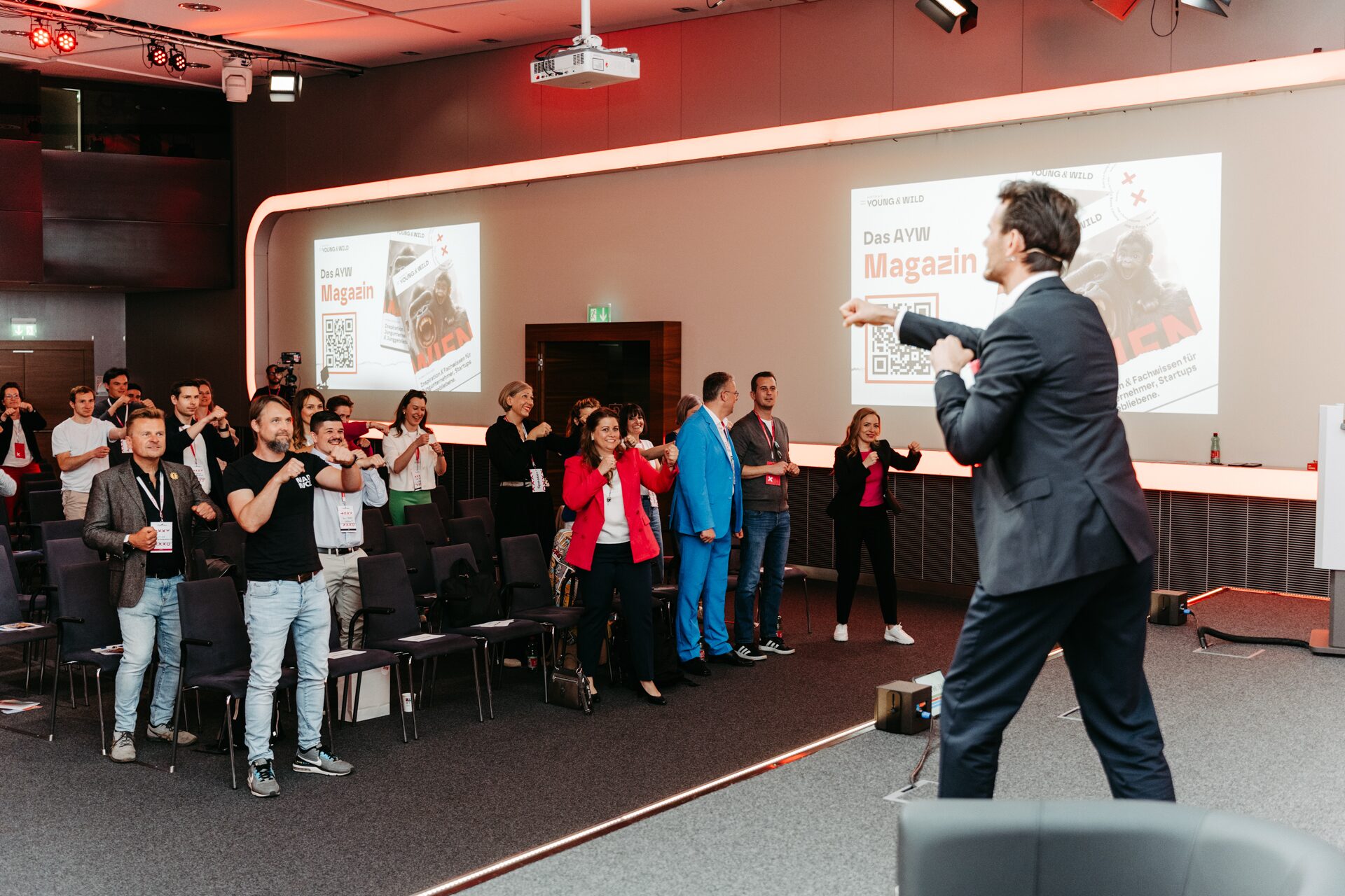 Event magazin präsentation — Moritz Scheer