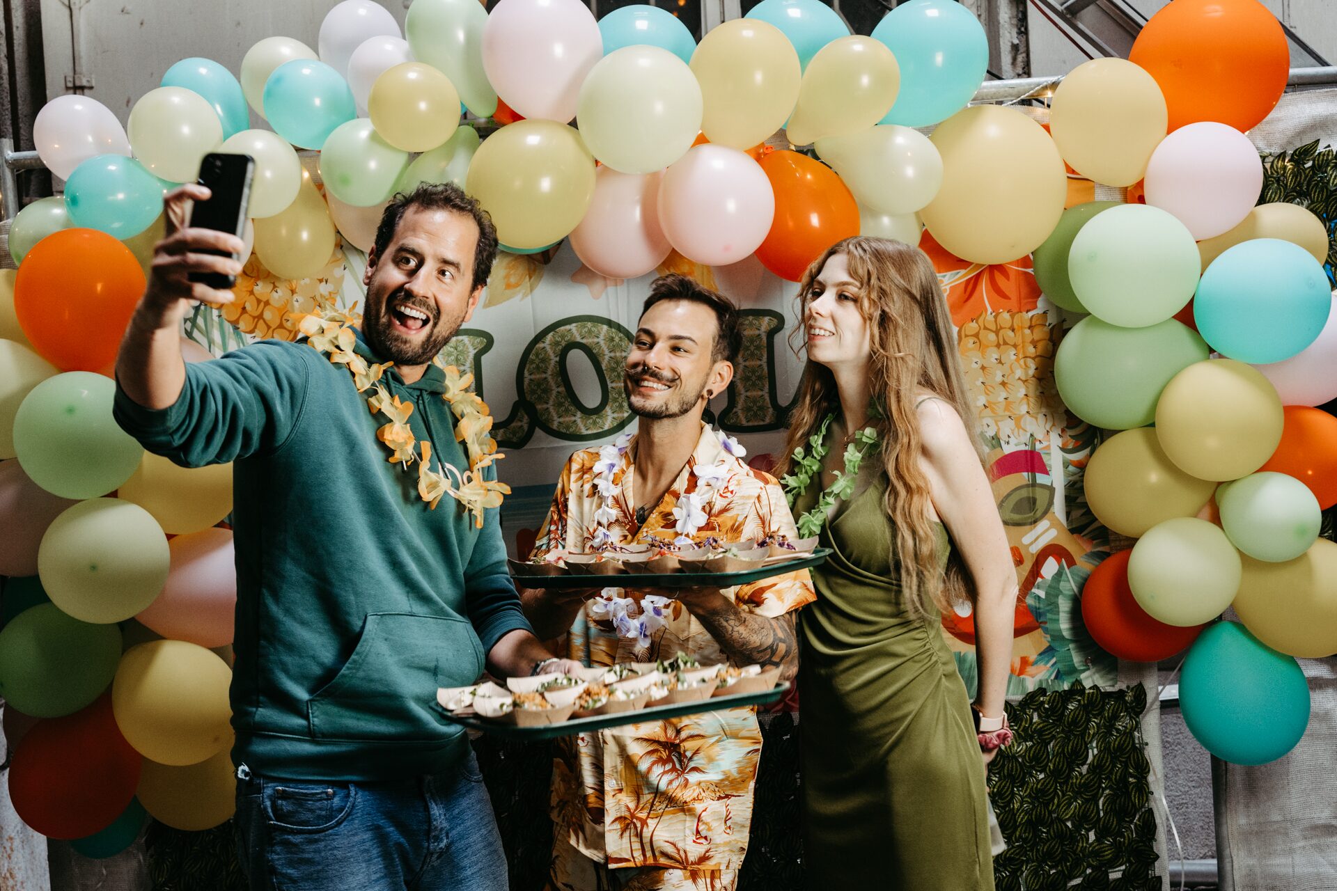 Event party luftballons selfie — Moritz Scheer
